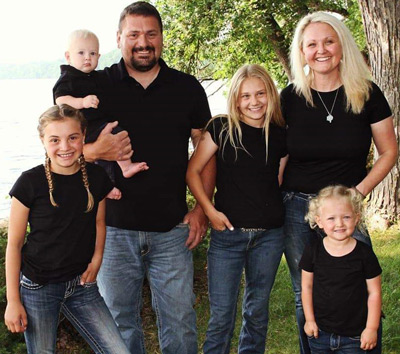 Janelle Terhaar and family